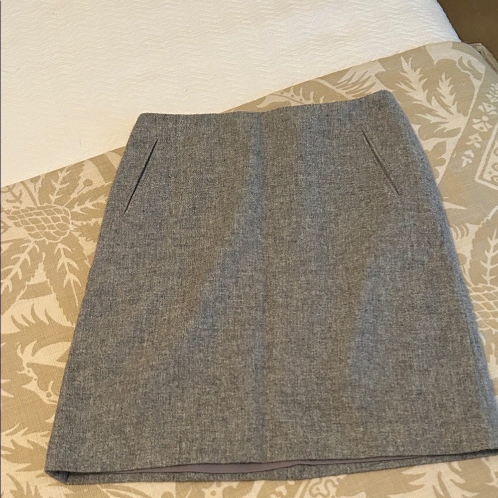 Talbots Gray Mini Skirt wool. great for fall!!